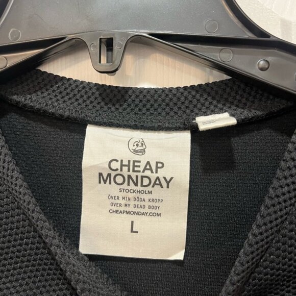 Cheap Monday Black Rime Top Thick Stretchy Cropped Tee Size L Scandinavian Edgy - Picture 4 of 4